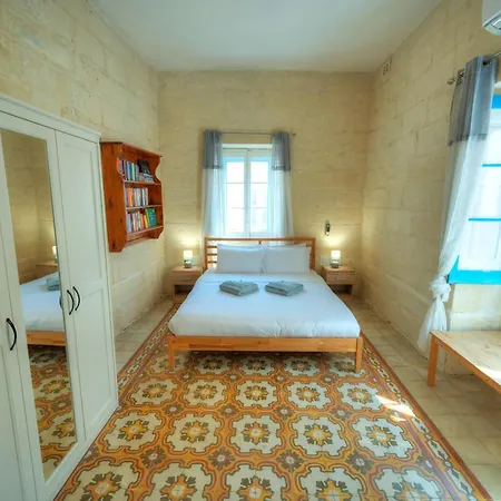 Traditional Townhouse Near Seafront, Roof Terrace Rthe1-1 * 센글리아