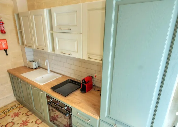 Traditional Townhouse Near Seafront, Roof Terrace Rthe1-1 Apartamento Senglea