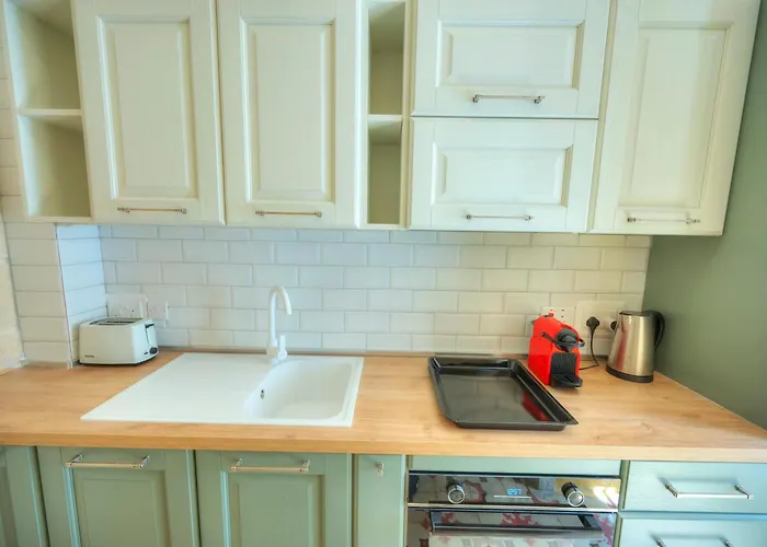 Traditional Townhouse Near Seafront, Roof Terrace Rthe1-1